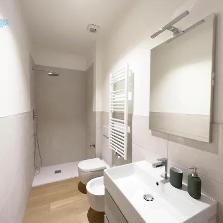 Cavana 4 Tirabora Short Rent Apartment