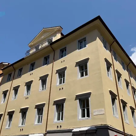 Cavana 4 Tirabora Short Rent Apartment Trieste