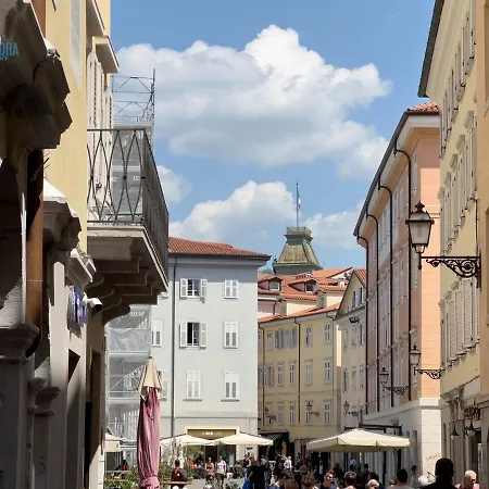 Cavana 4 Tirabora Short Rent Daire *