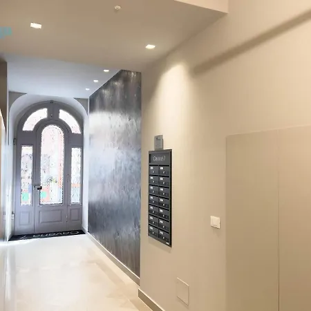 Cavana 4 Tirabora Short Rent Trieste